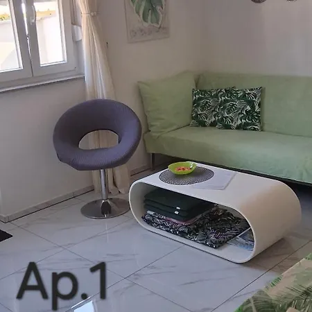 Ondina Apartment *